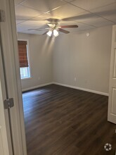 Building Photo - 131 Alexander Dr