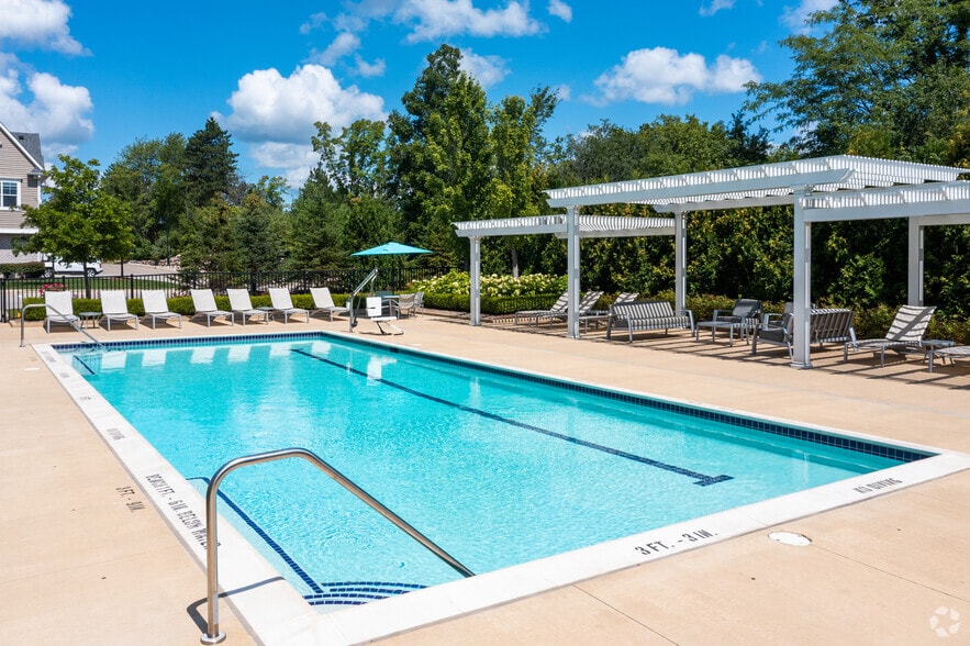 Swimming Pool - Centerra Pointe