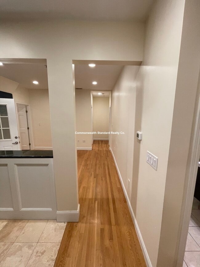 Building Photo - 1801 Beacon St