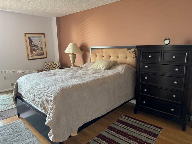 Building Photo - 3675 N Country Club Dr