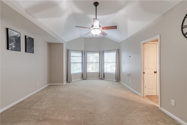 Building Photo - 651 Briarleigh Way