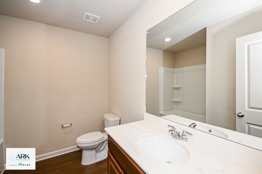 Building Photo - 151 Innis Brk Cir SW