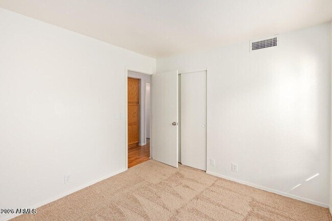 Building Photo - 6585 N 77th Dr