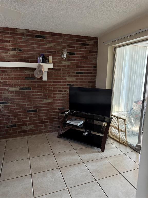 Building Photo - 3251 Devonshire Dr