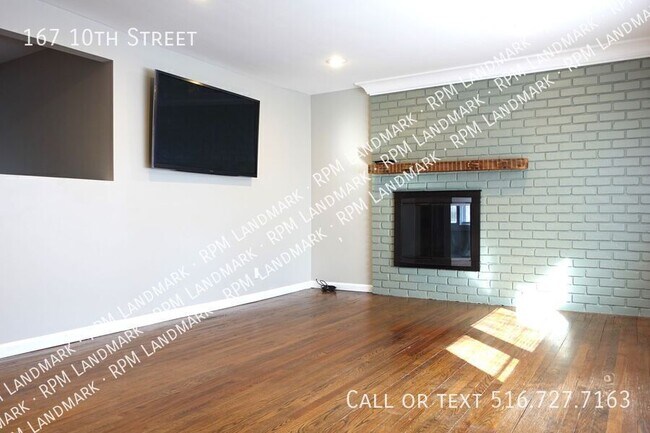 Building Photo - 167 10th St