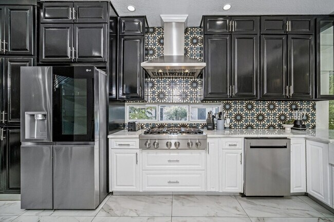 Building Photo - 219 Utah St