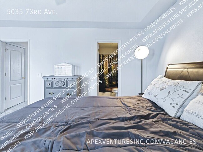 Building Photo - 5035 73rd Ave