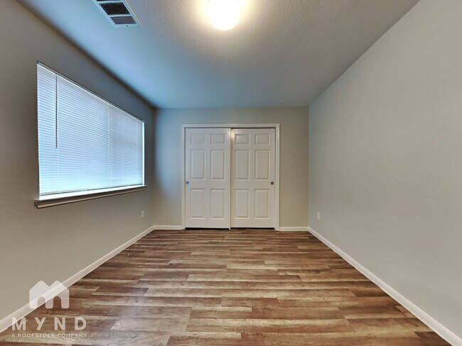 Building Photo - 16689 E Hammon