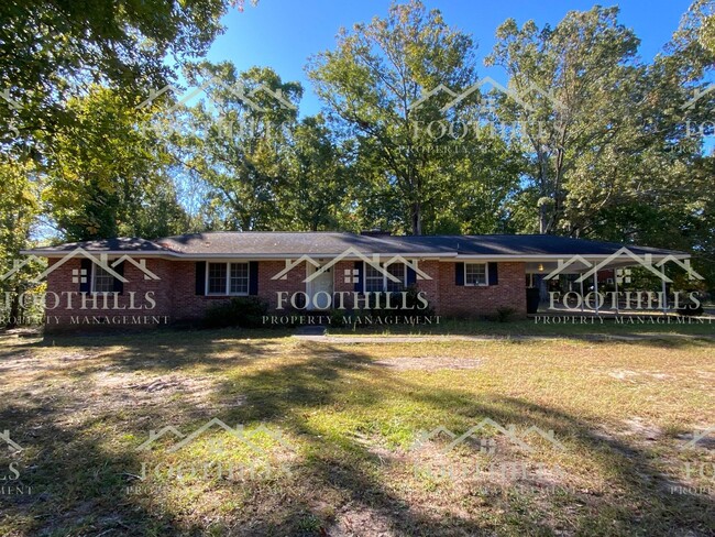 Primary Photo - 3-Bed 2-Bath Brick Home with Spacious Lot,...