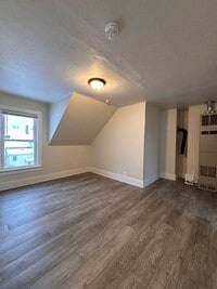 Building Photo - 248 N Franklin St