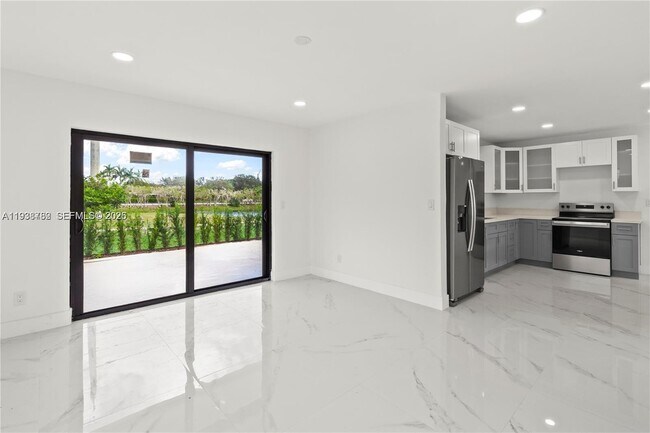 Building Photo - 8631 NW 24th Ct