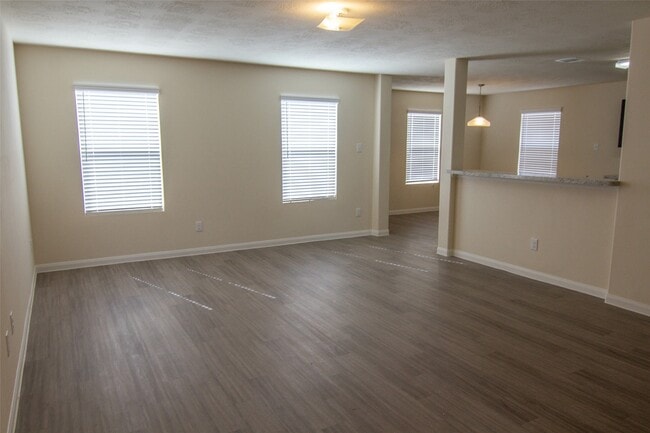 Building Photo - 926 Hidden Cove Ct