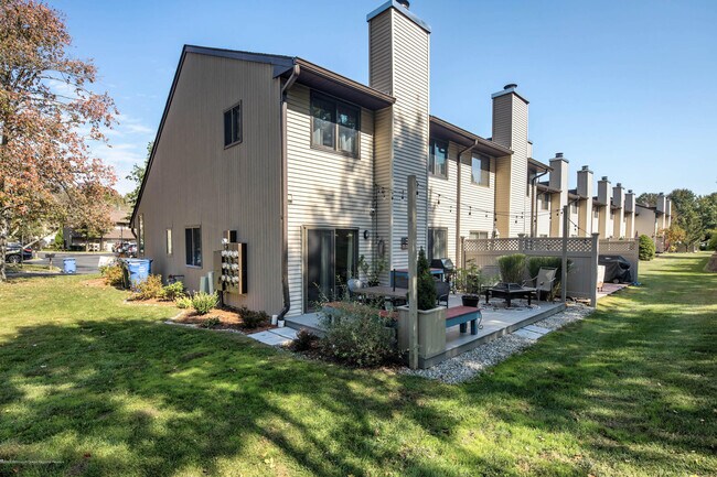 Building Photo - 59 Deer Path Ct