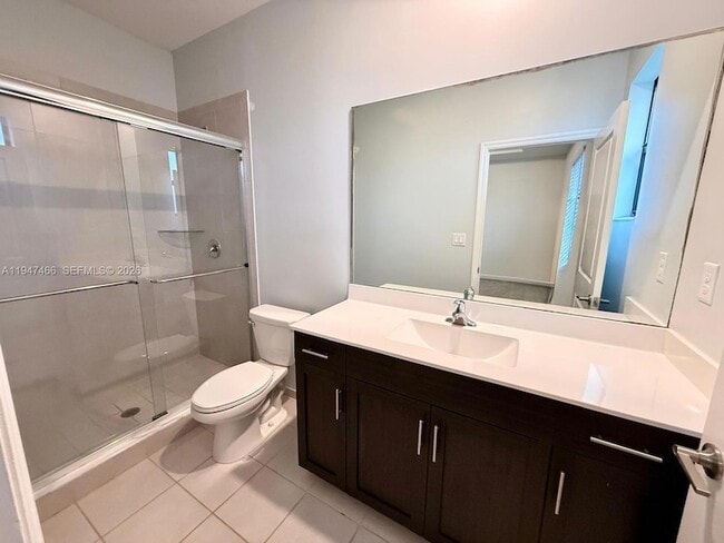 Building Photo - 20714 NE 5th Ct