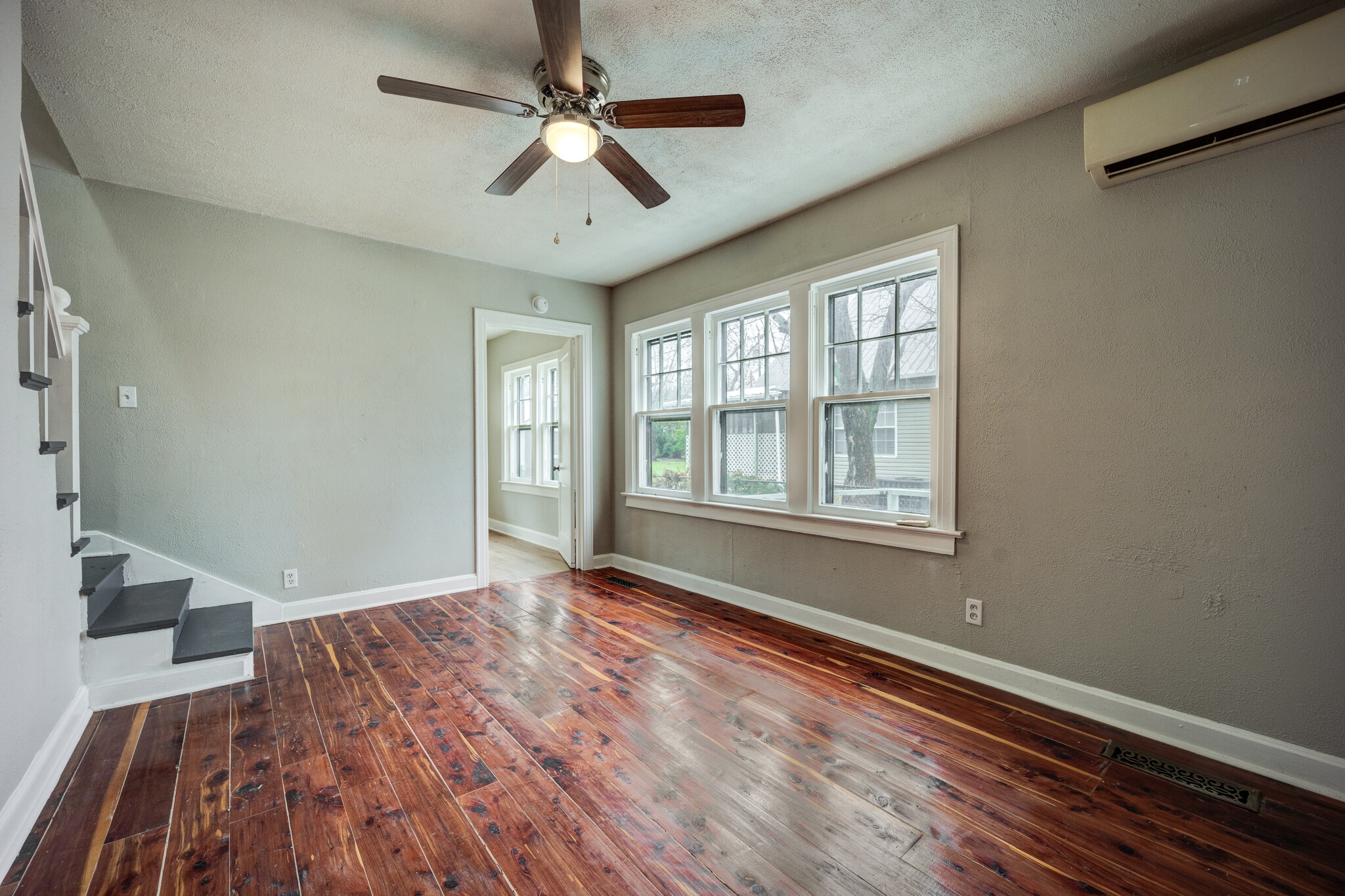 Building Photo - 1301 N 41st St