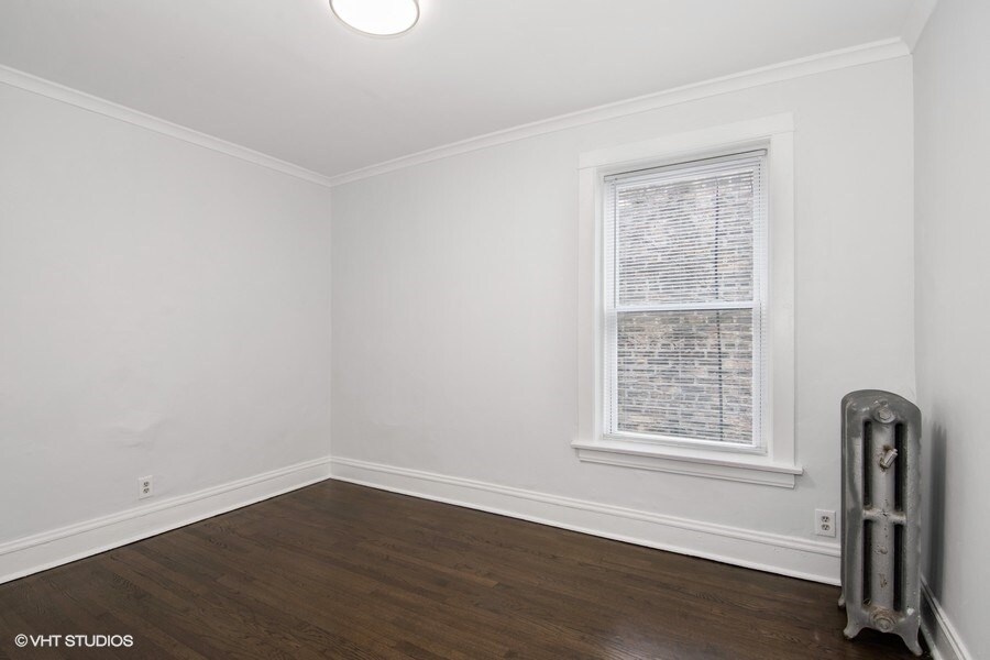 Building Photo - 2040 W Birchwood Ave