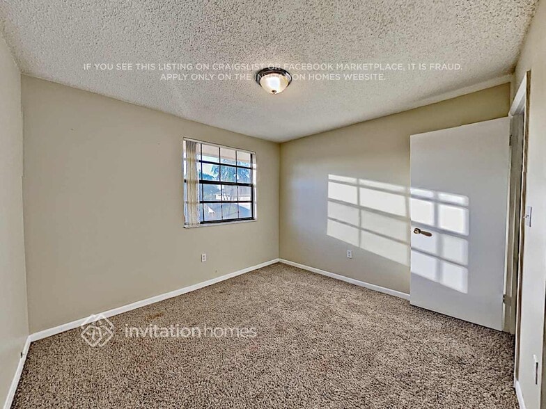 Building Photo - 670 Thornridge Ave