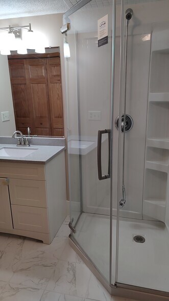 Building Photo - 12536 Parkwood Dr