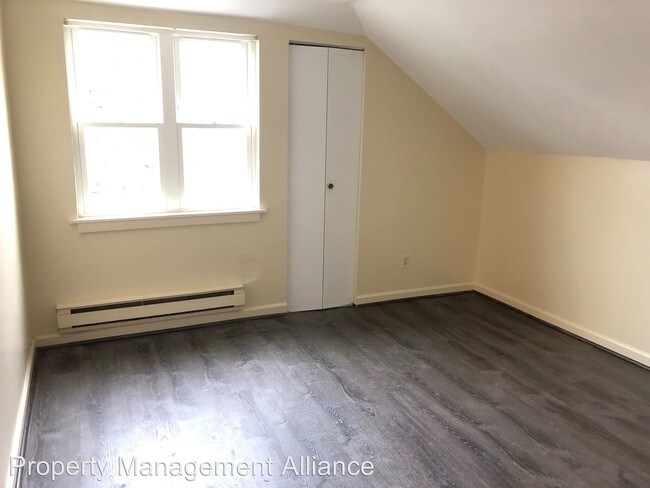 Building Photo - 3116 Court St