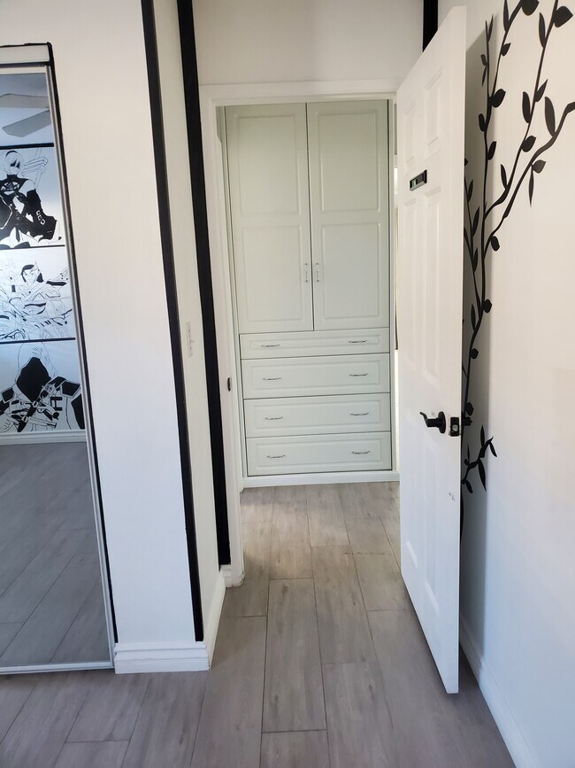 Building Photo - 336 Nueve Ct