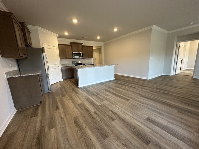 Building Photo - 231 Antler Ridge Dr