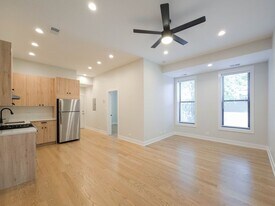 Building Photo - 2057 W Dickens Ave