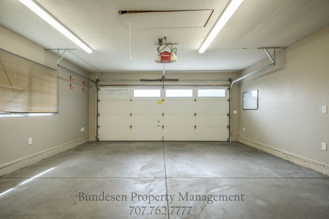 Building Photo - 746 Bonnie Ave