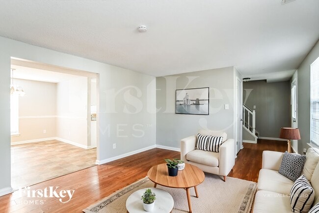 Building Photo - 1940 Winsted Ct