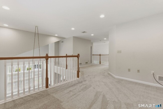 Building Photo - 5 Pierson Green