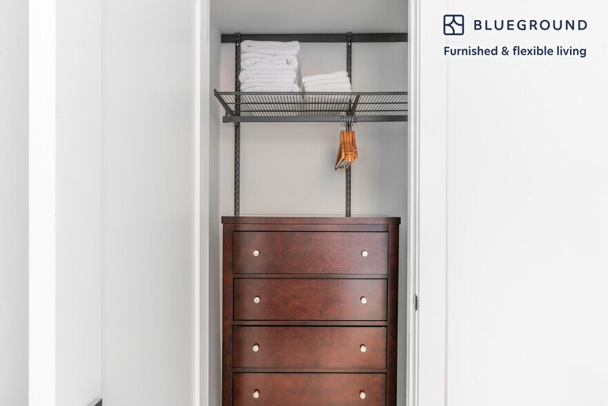 Building Photo - 2116 Kalorama Rd NW