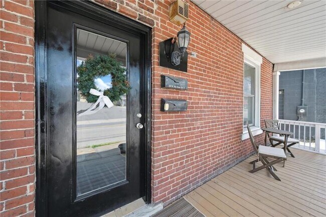 Building Photo - *Newly Renovated 1-Bedroom *Open Concept Living in this Canonsburg Apartment
