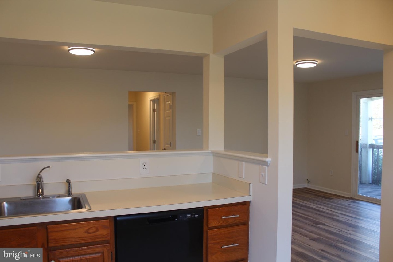 Building Photo - 9266 Chapman Oak Dr