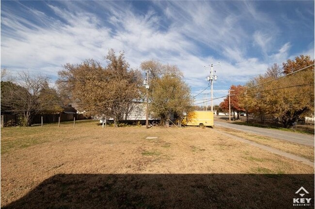 Building Photo - 2975 Salina Ct