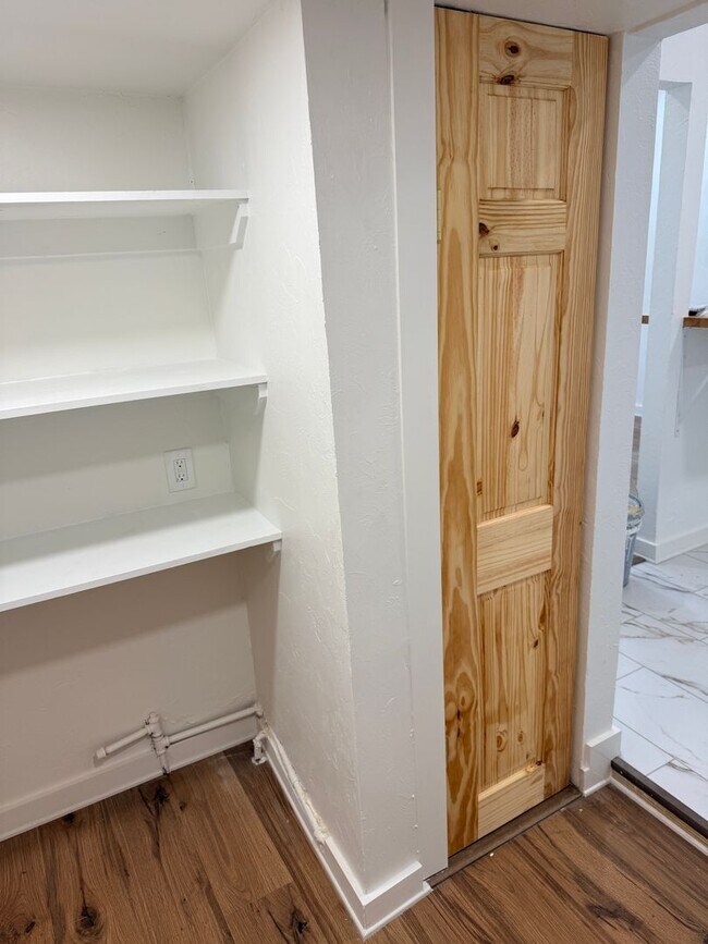 Building Photo - Cute 2 bedroom home in Prague!