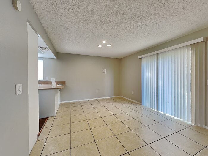 Building Photo - 1388 Bramblewood Dr