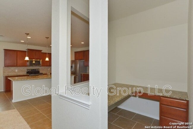 Building Photo - 3408 Woodlawn Farms