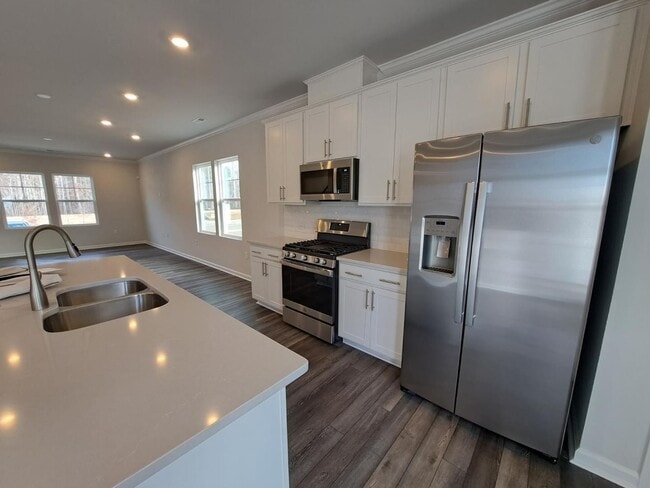 Building Photo - 3 BR/2.5BA | Newly Renovated Townhome End Unit | Private Patio| In Raleigh!
