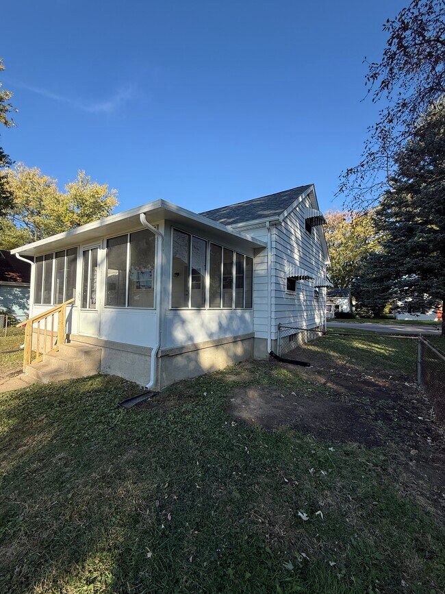 Building Photo - 418 McKinley Ave