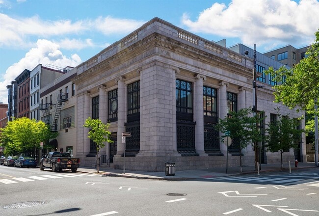 Building Photo - 313 1st St