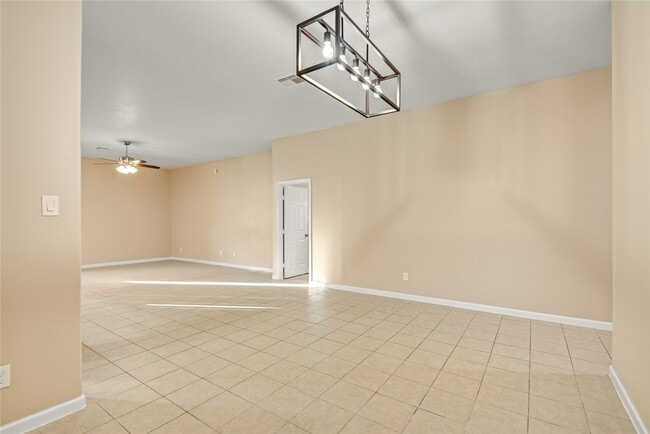 Building Photo - 10506 Pleasant Villas Ln
