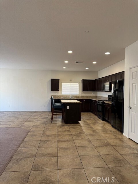 Building Photo - 6840 Sunsight Wy