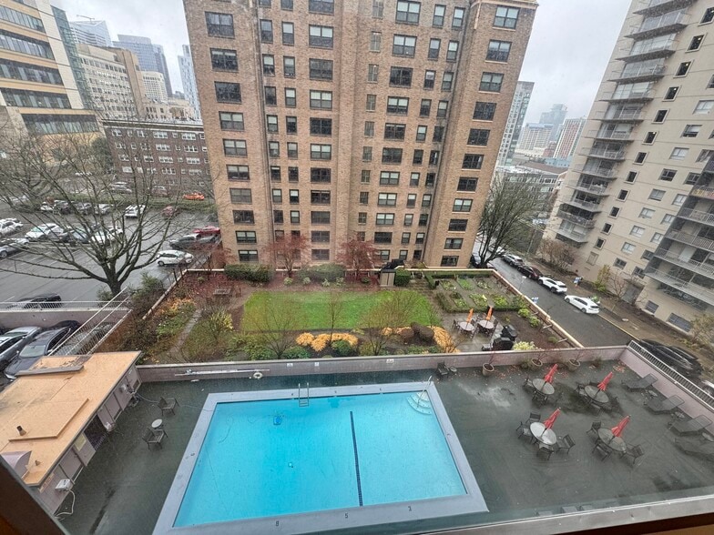 Building Photo - 1221 Minor Ave