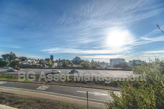 Building Photo - 1459 MacArthur Blvd