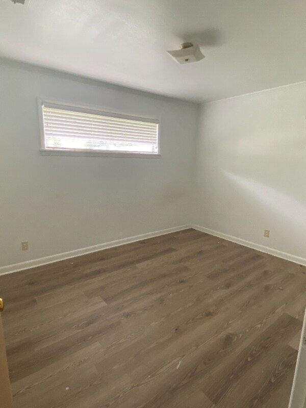 Building Photo - 111 Greenwood Dr