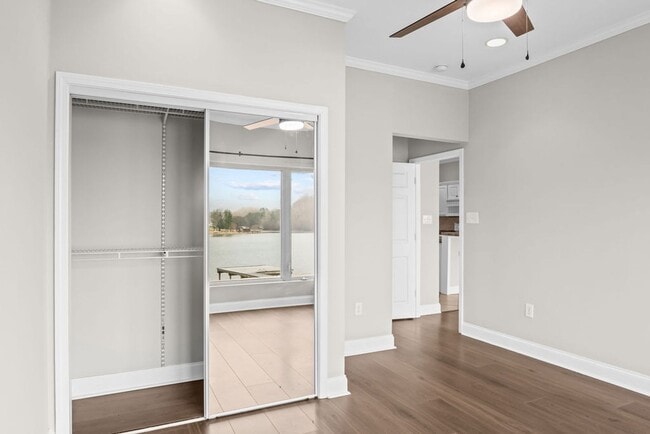 Building Photo - Riverside 2BR/2BA Cottage – Minutes from Downtown Knoxville