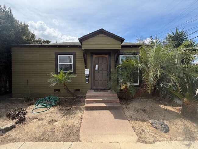 Building Photo - Beautiful Rental with Deck and Outdoor space, Near Freeways