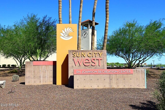 Building Photo - 17218 N Desert Glen Dr