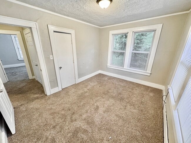 Building Photo - 3219 Carnes Ave