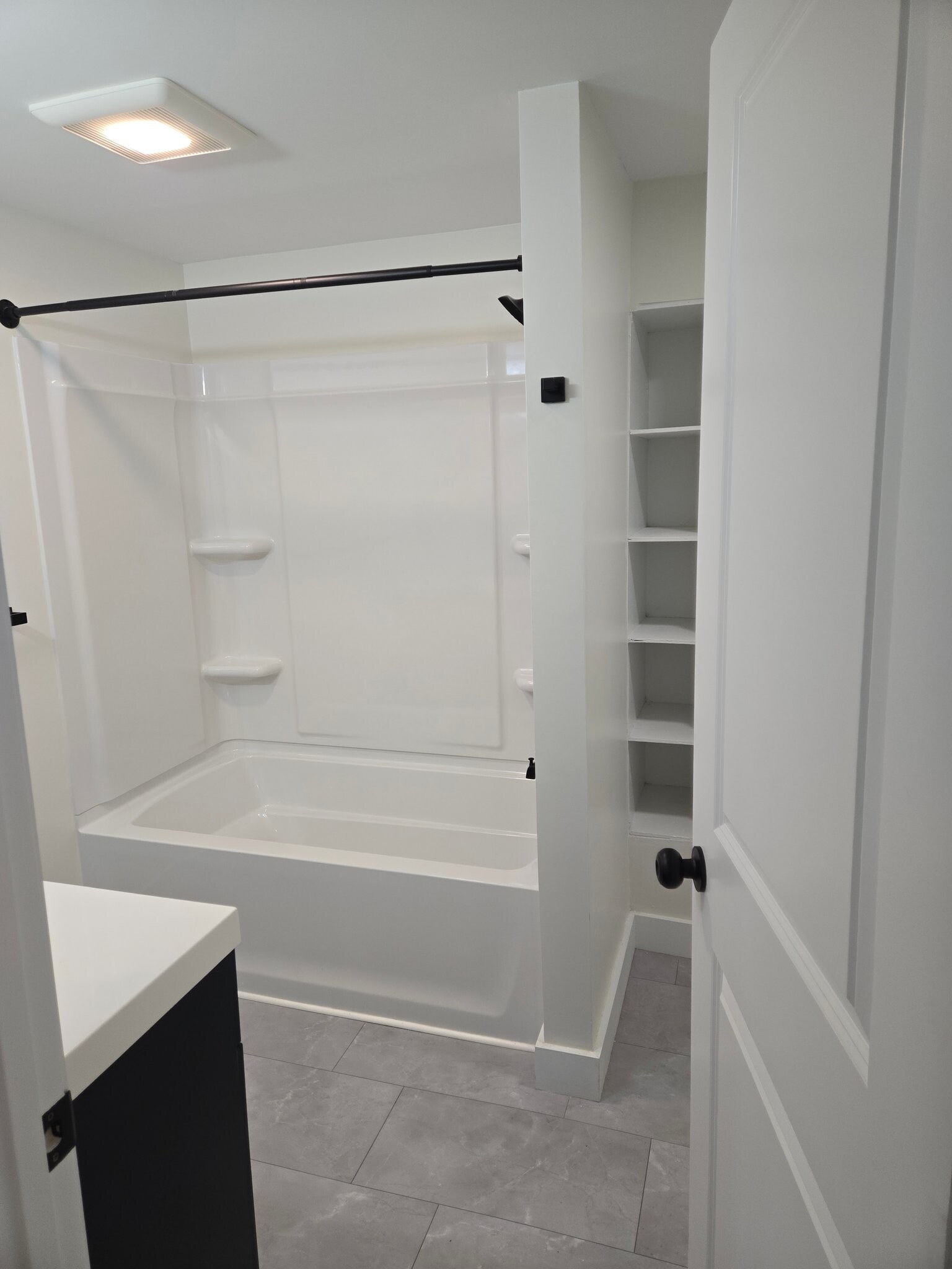 Building Photo - 20 Poirier Pl