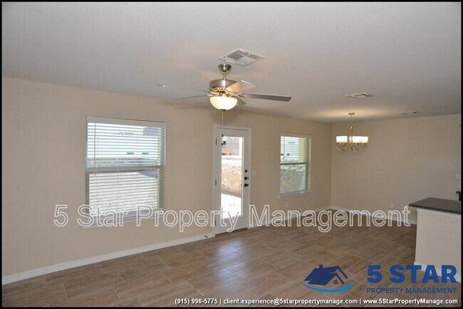 Building Photo - 806 TS Daniel Cadena Dr